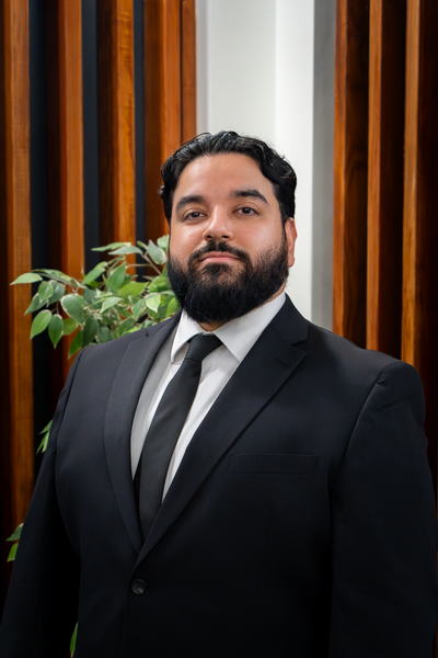 Suneet Bajwa Jasdeep Aujla | Team of Lawyers | ALG Lawyers